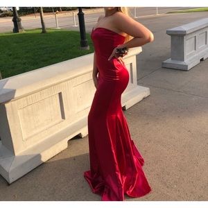 Red Prom/Homecoming Strapless Dress